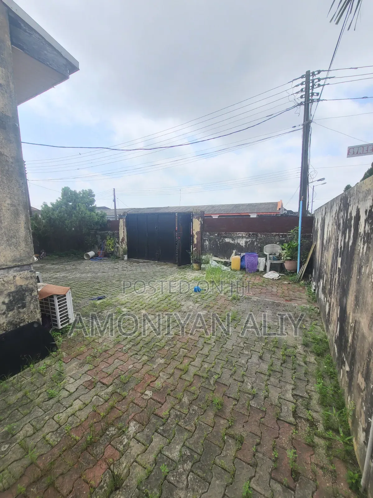 2bdrm Bungalow in Abraham Adesanya, Off Lekki-Epe Expressway for sale in Off Lekki-Epe Expressway