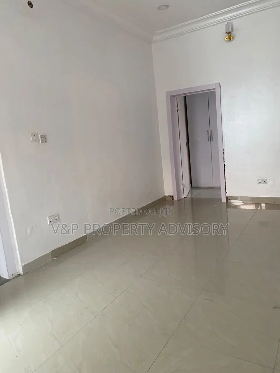 2bdrm Apartment in Admiralty Way Lekki for rent in Lekki Phase 1