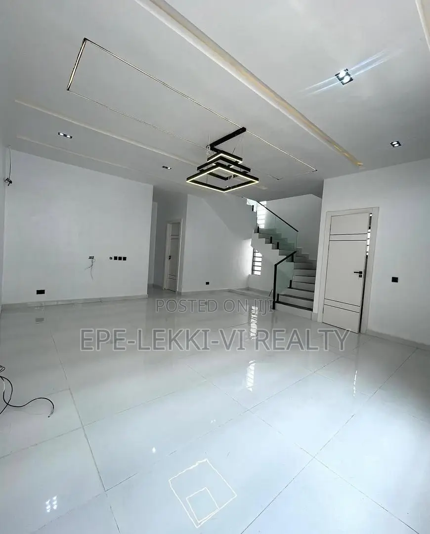 4bdrm Duplex in Ajah for rent in Ajah
