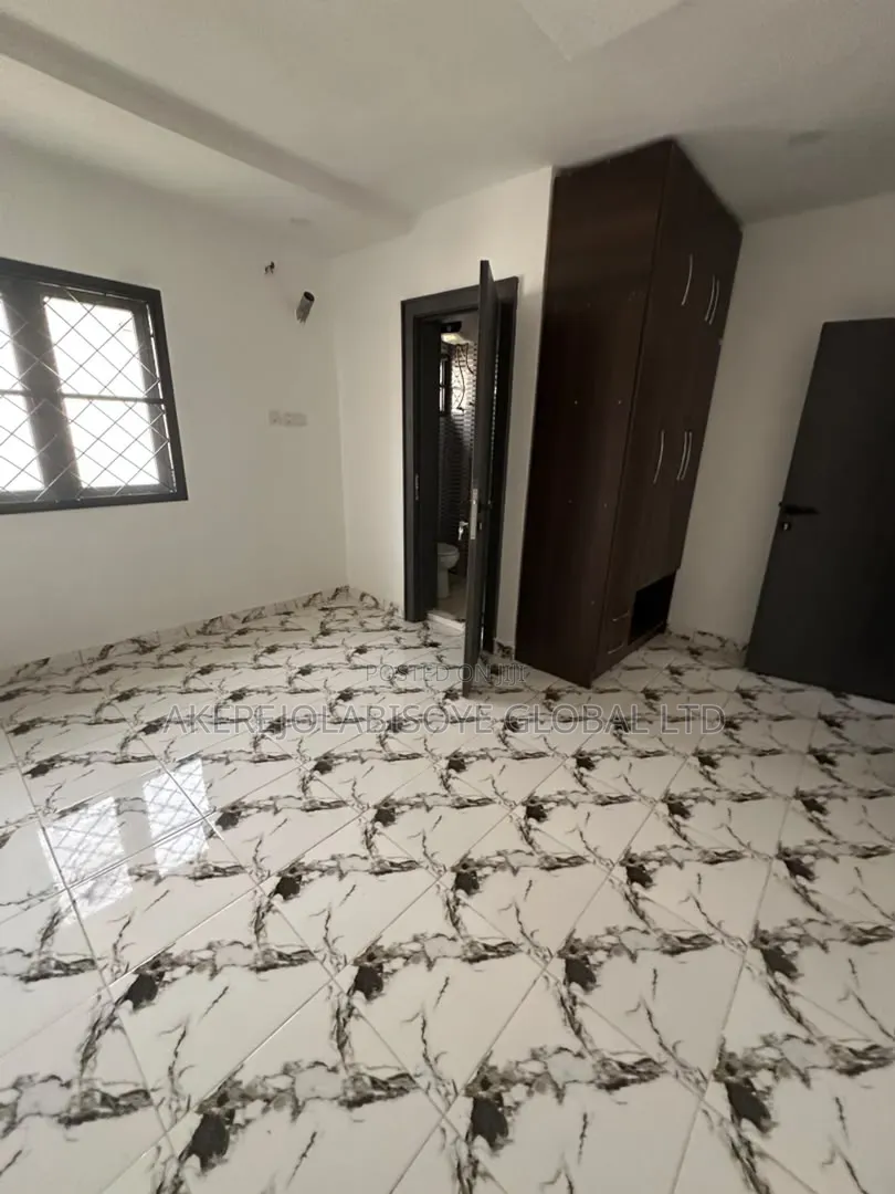 4bdrm Duplex in In An Estate for rent in Life Camp