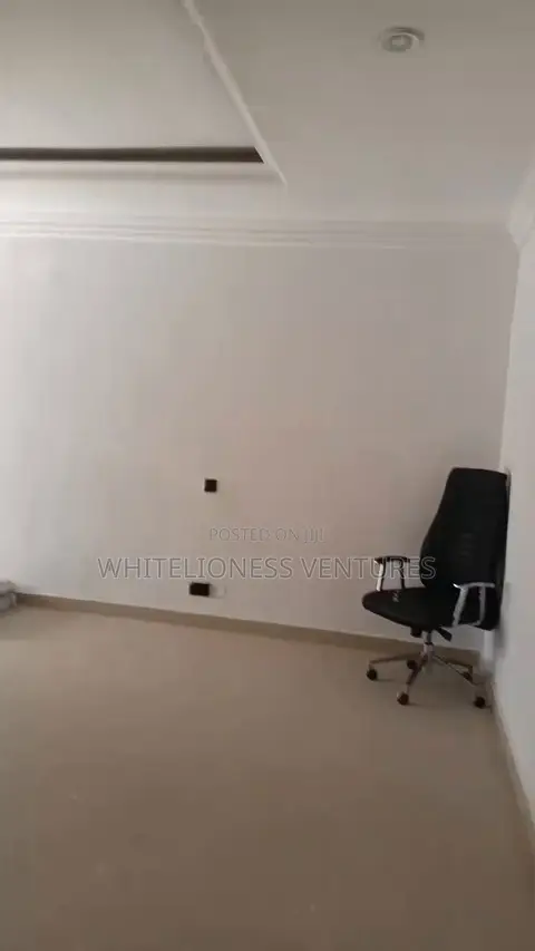 2bdrm Block of Flats in Ikota Gra for rent in Ikota