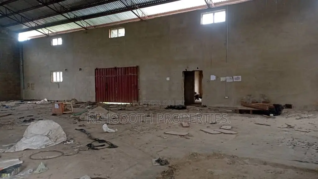 500 Sqm+ Warehouse at Idi Ayunre (Area With in Iwo Road