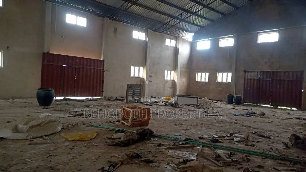 500 Sqm+ Warehouse at Idi Ayunre (Area With in Iwo Road