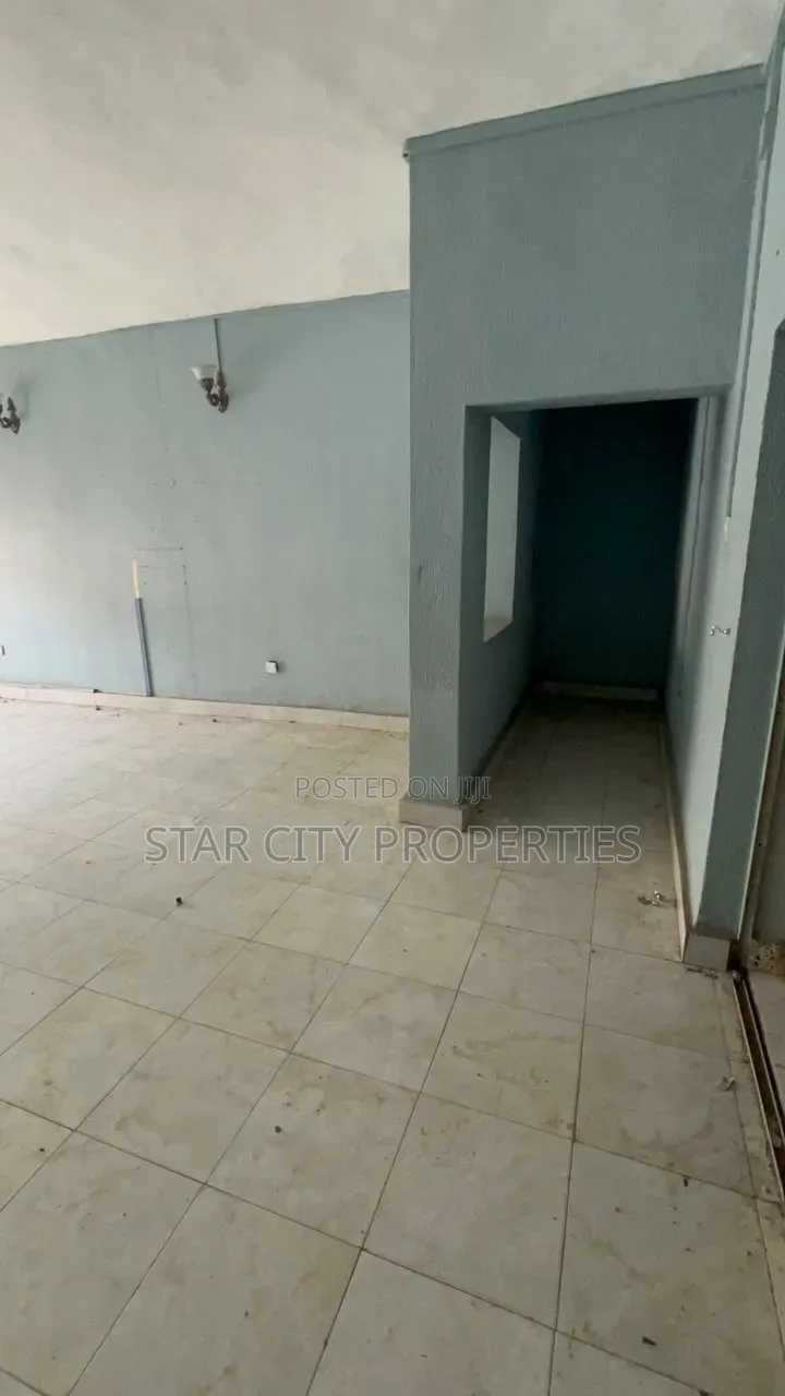 4bdrm Apartment in Gbagada Lagos for rent in New Garage / Gbagada