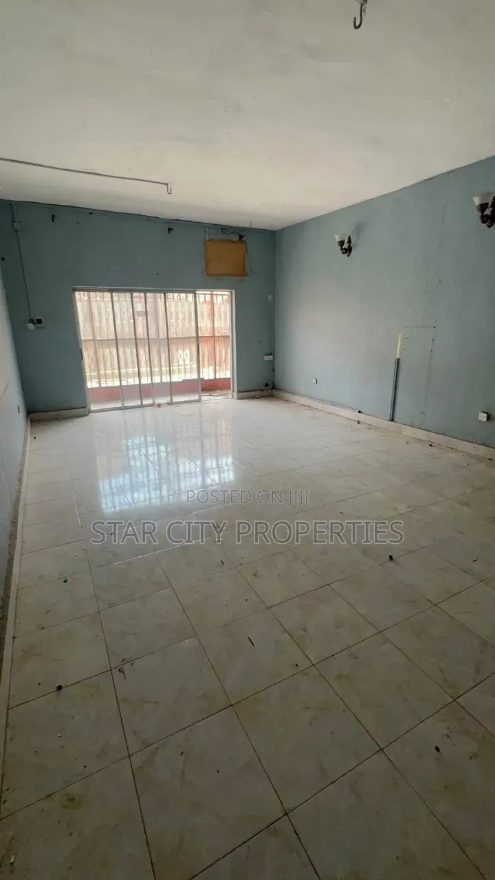 4bdrm Apartment in Gbagada Lagos for rent in New Garage / Gbagada