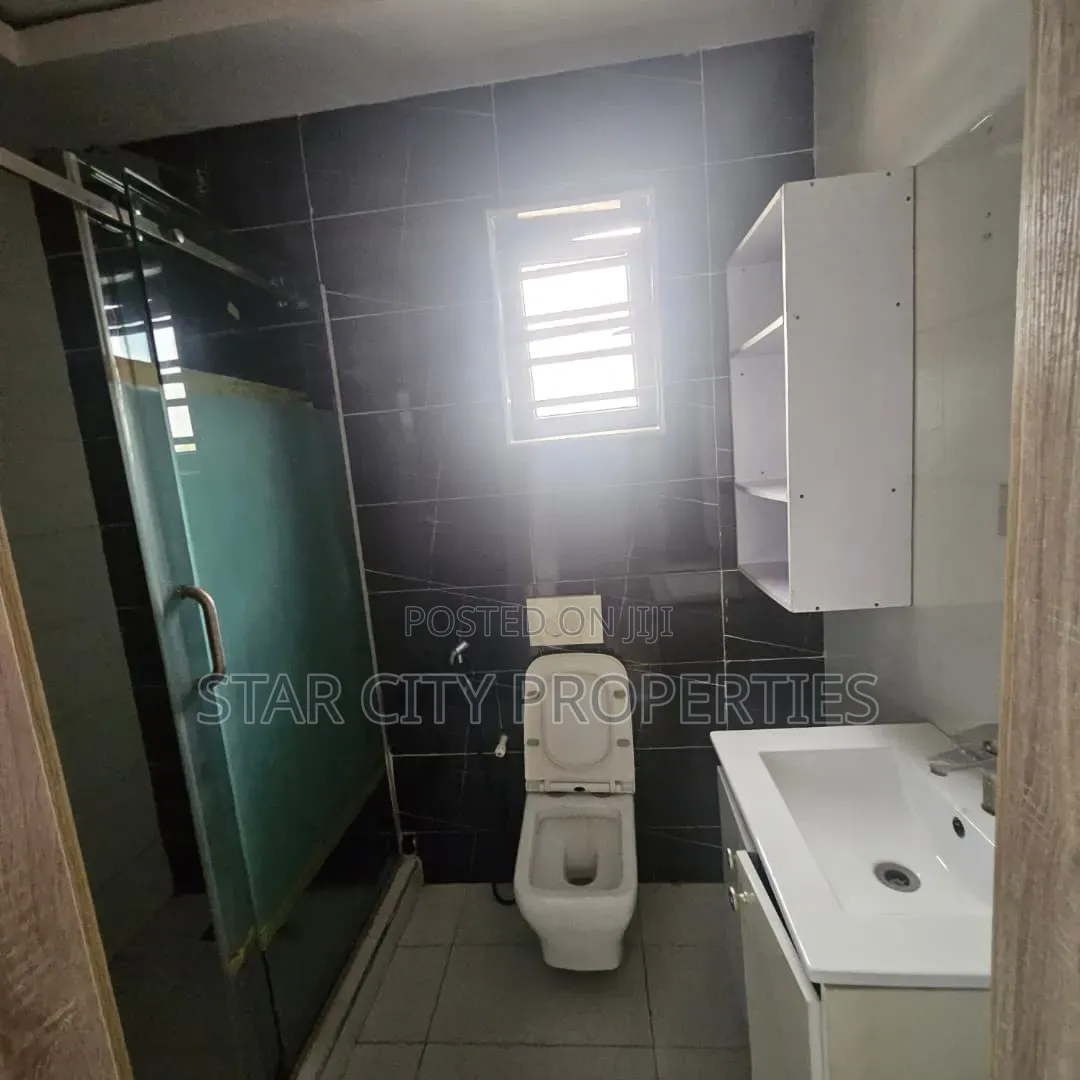 4bdrm Duplex in Magodo Phase 2 Gra for rent in Magodo Isheri