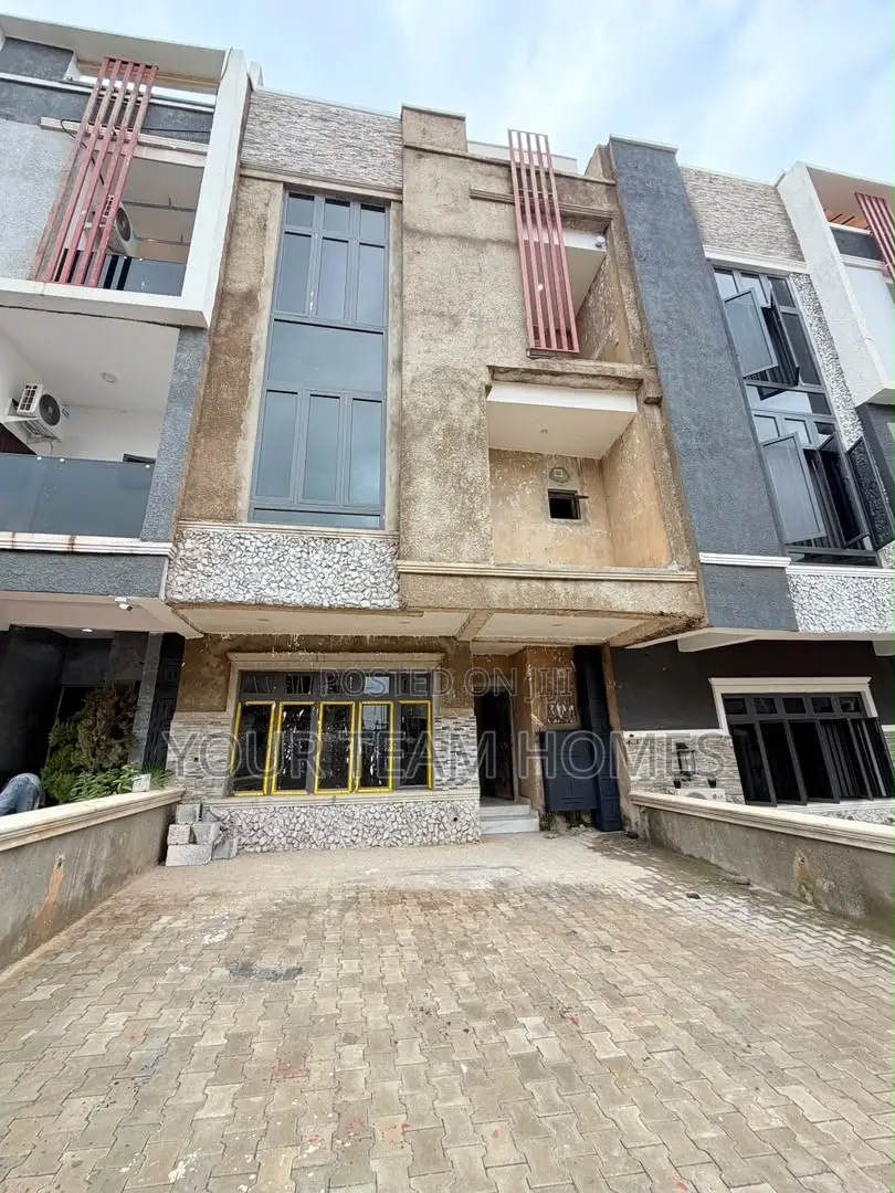 4bdrm Townhouse/Terrace in Wuye for sale in Wuye