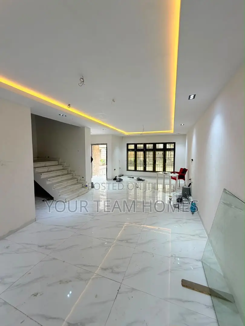 4bdrm Townhouse/Terrace in Wuye for sale in Wuye