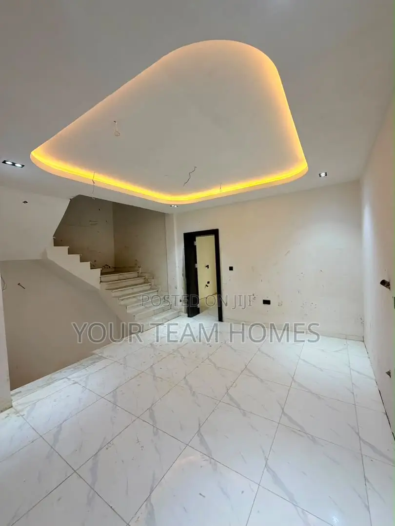 4bdrm Townhouse/Terrace in Wuye for sale in Wuye