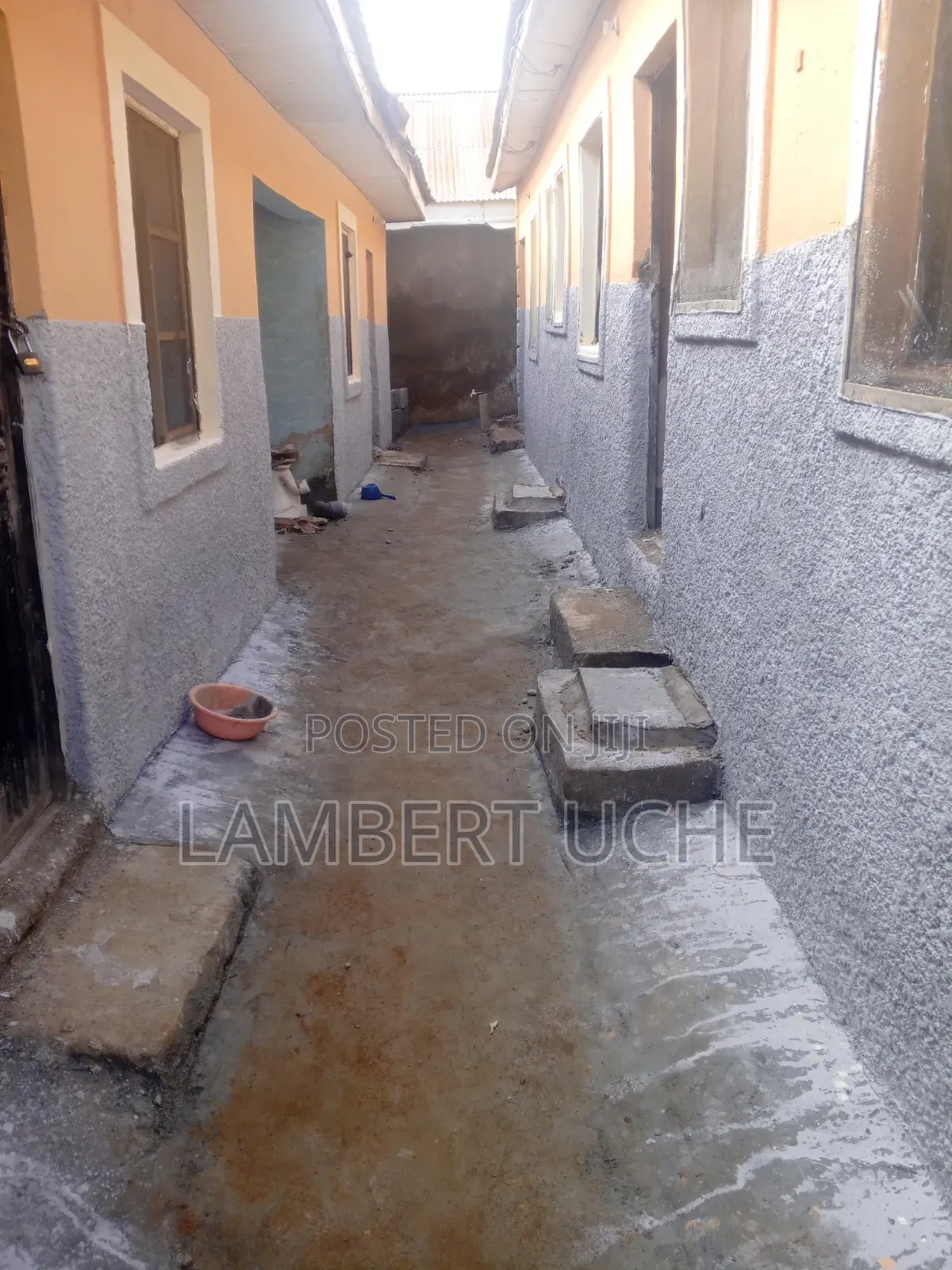 8bdrm Block of Flats in Dutse-Alhaji for sale in Dutse-Alhaji