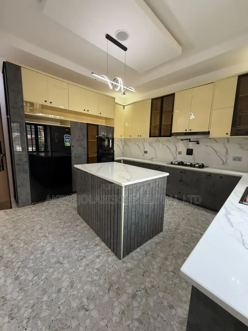 4bdrm Duplex in Apo Resettlement for sale in Apo Resettlement