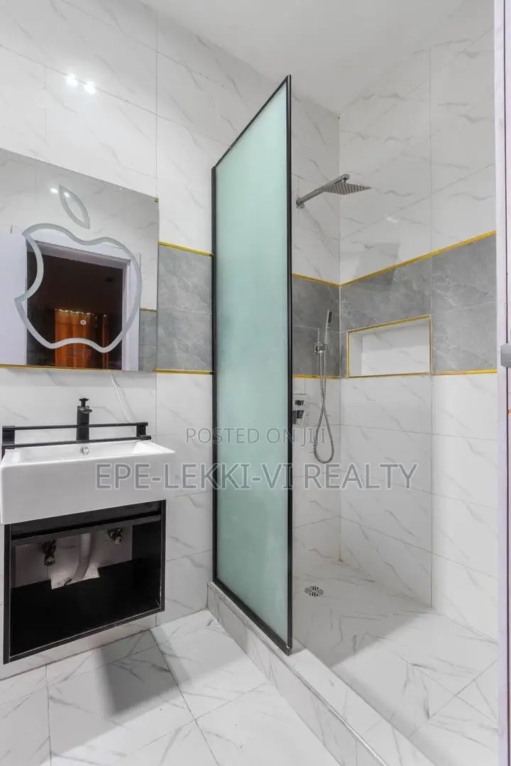 Furnished 2bdrm Apartment in Lekki for sale in Lekki