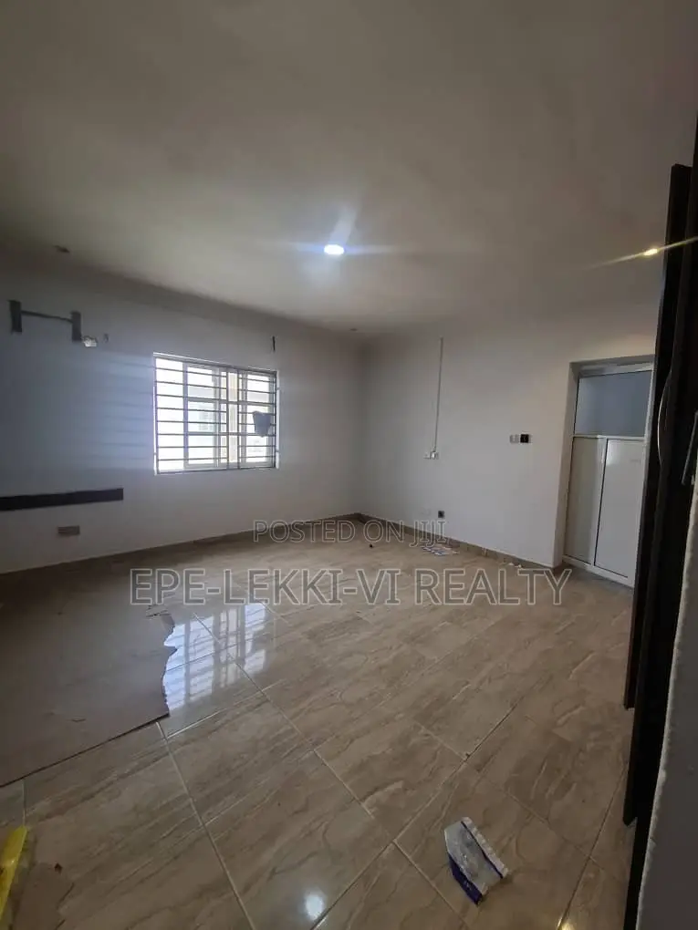 2bdrm Block of Flats in Lekki Phase 1 for rent in Lekki Phase 1