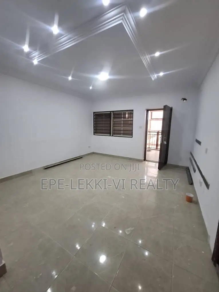 2bdrm Block of Flats in Lekki Phase 1 for rent in Lekki Phase 1