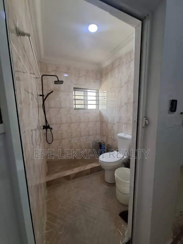 2bdrm Block of Flats in Lekki Phase 1 for rent in Lekki Phase 1