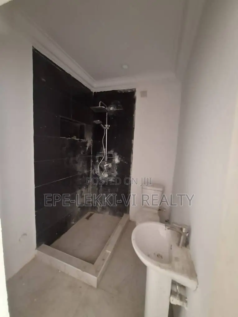 Mini Flat in Lekki Phase 1 for rent in Lekki Phase 1
