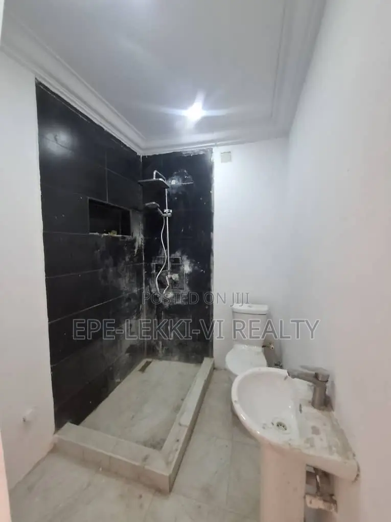 Mini Flat in Lekki Phase 1 for rent in Lekki Phase 1