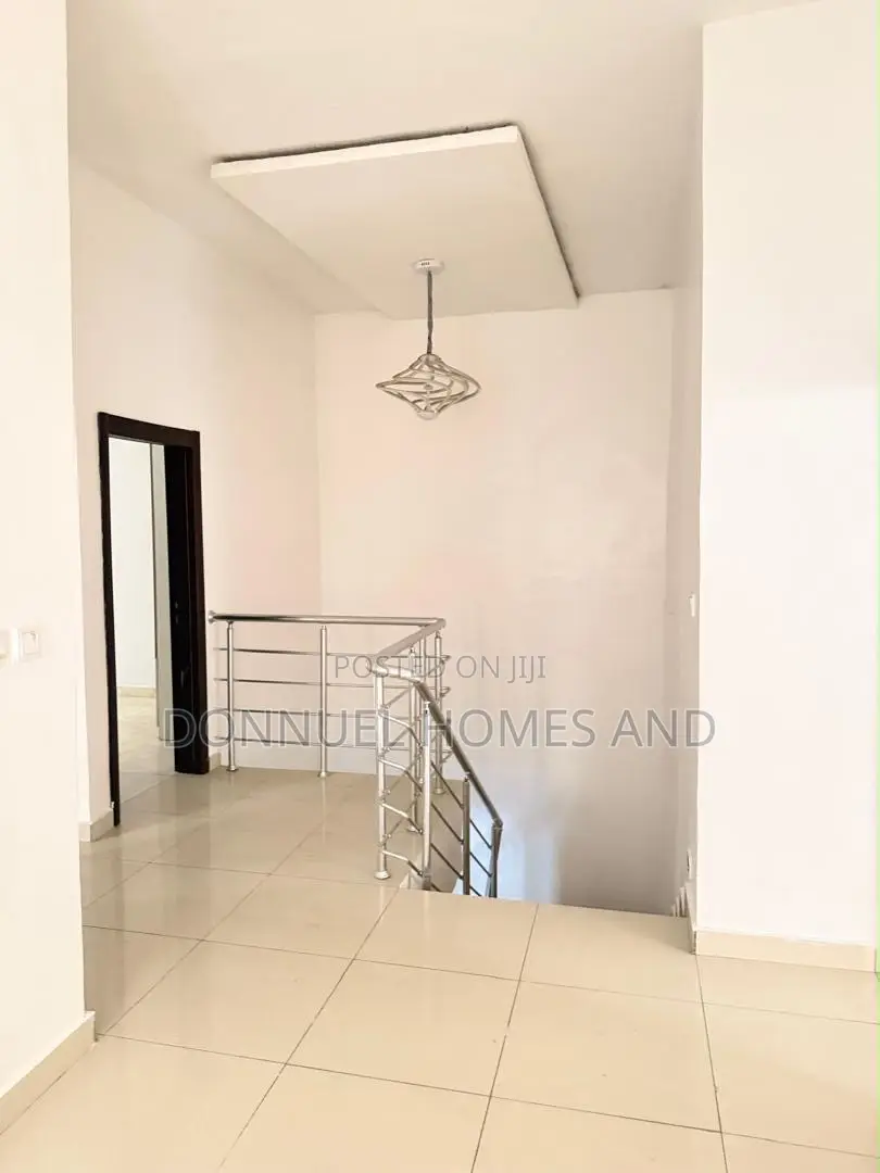 4bdrm Duplex in Ikota for rent in Ikota