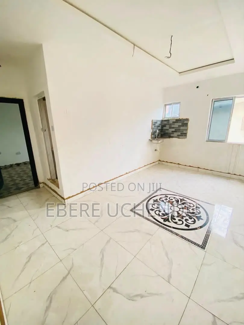 Mini Flat in Randle Avenue for rent in Randle Avenue