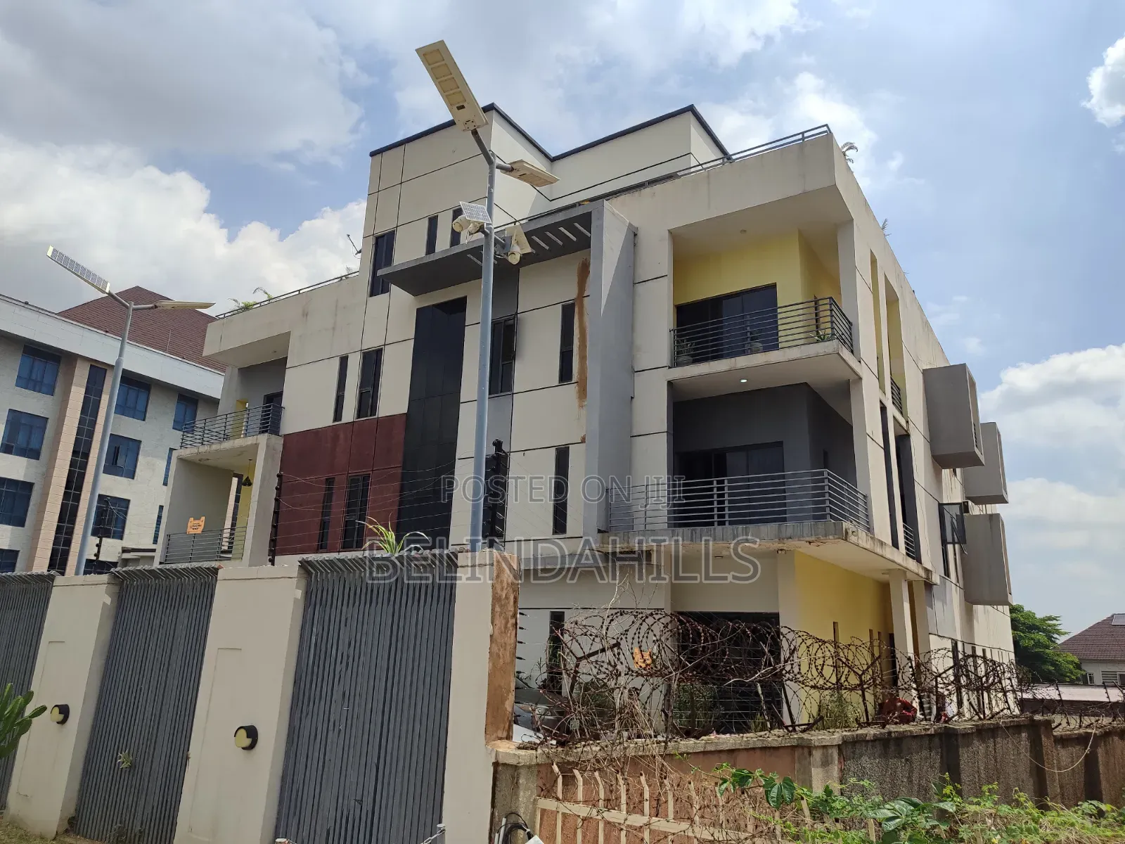 3bdrm Block of Flats in Wuye for rent in Wuye