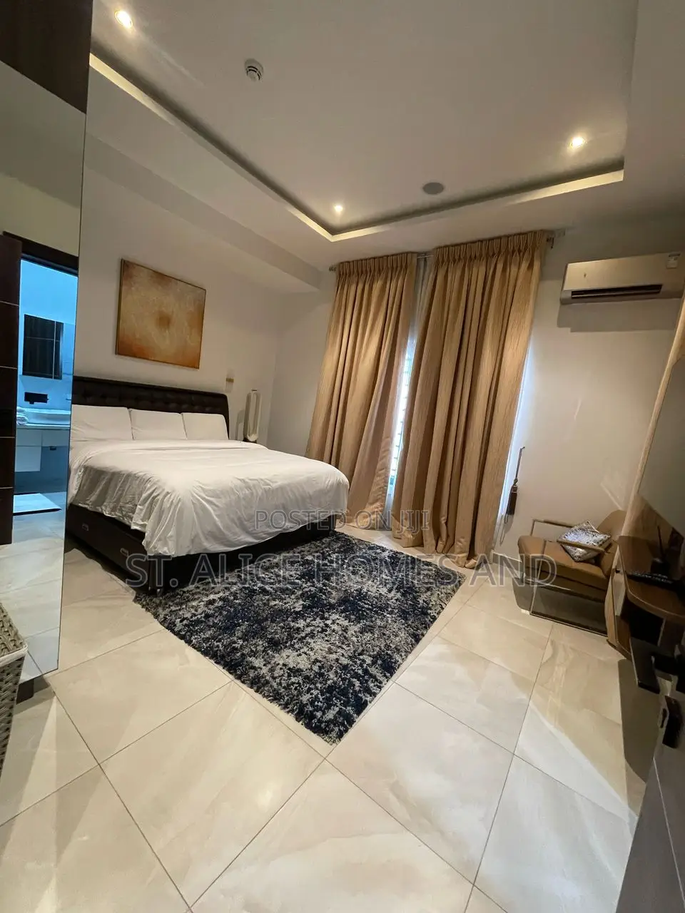 2 Bedroom Apartment With City View Balcony in Osborne Foreshore Estate