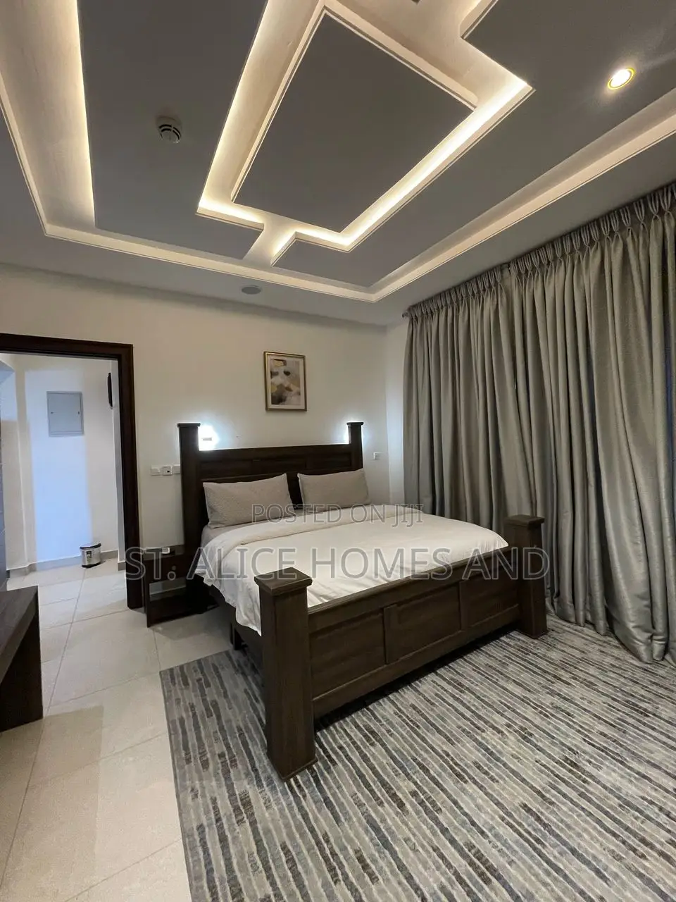 2 Bedroom Apartment With City View Balcony in Osborne Foreshore Estate