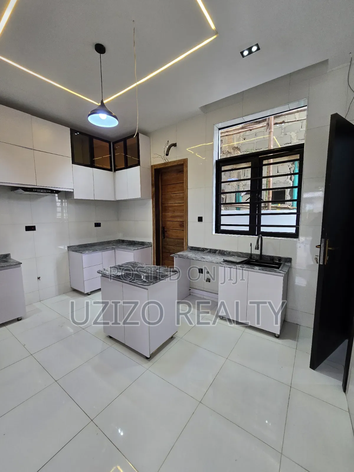 4bdrm Duplex in Sangotedo for sale in Sangotedo