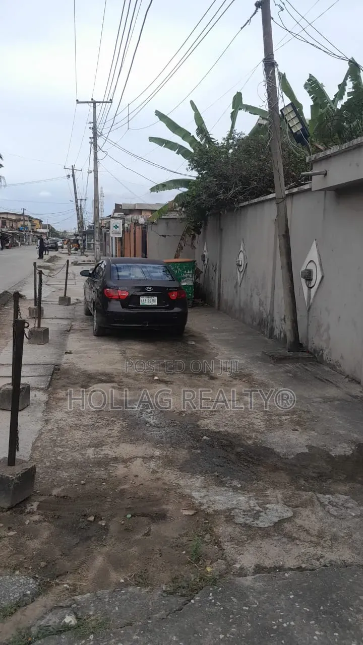 11bdrm Duplex in Ago Palace for sale in Ago Palace