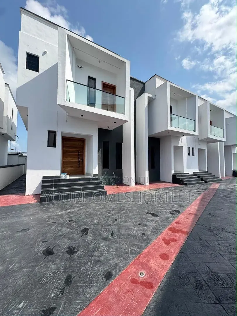 4bdrm Duplex in Thomas Estate for sale in Thomas Estate