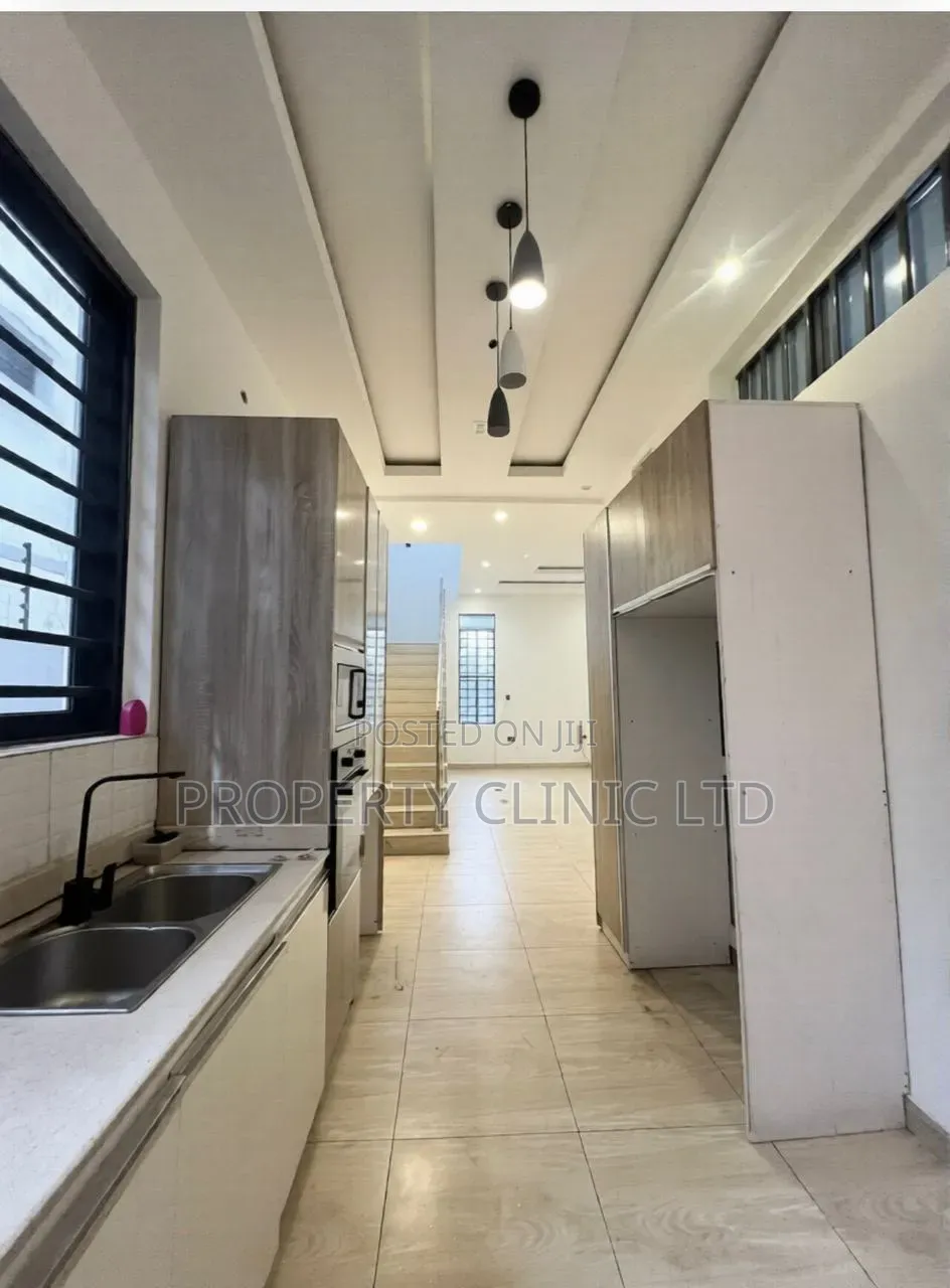 3bdrm Apartment in Lekki Phase 1 for rent in Lekki Phase 1