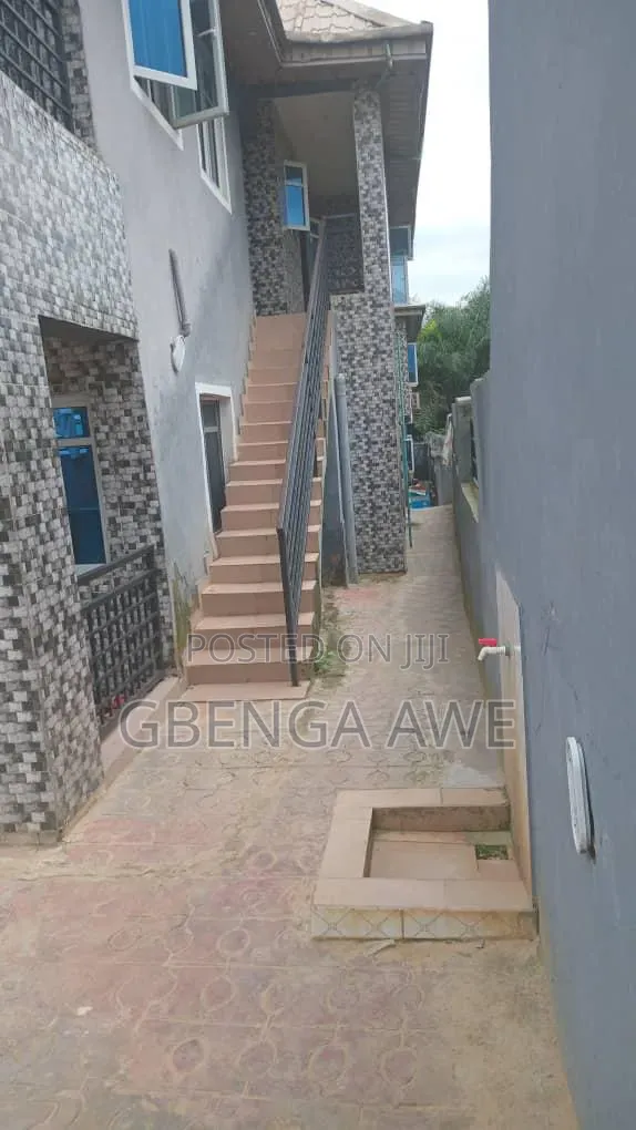 6bdrm Block of Flats in Awesome Ventures, Obafemi-Owode for sale in Obafemi-Owode
