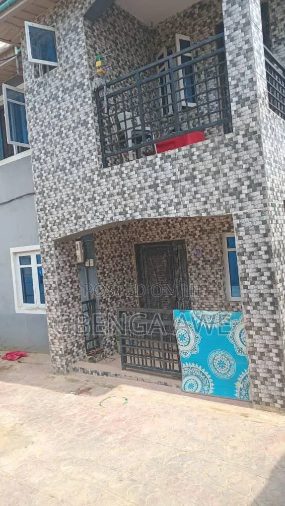 6bdrm Block of Flats in Awesome Ventures, Obafemi-Owode for sale in Obafemi-Owode