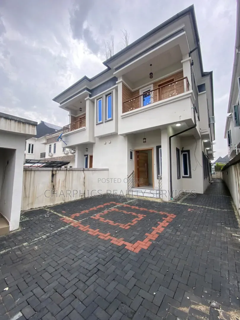 4bdrm Duplex in Lekki Phase 2 for rent in Lekki Phase 2