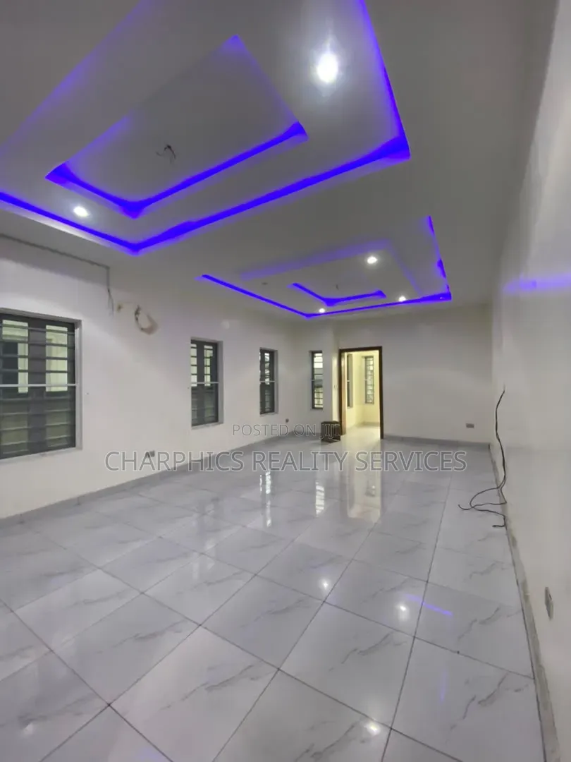 4bdrm Duplex in Lekki Phase 2 for rent in Lekki Phase 2