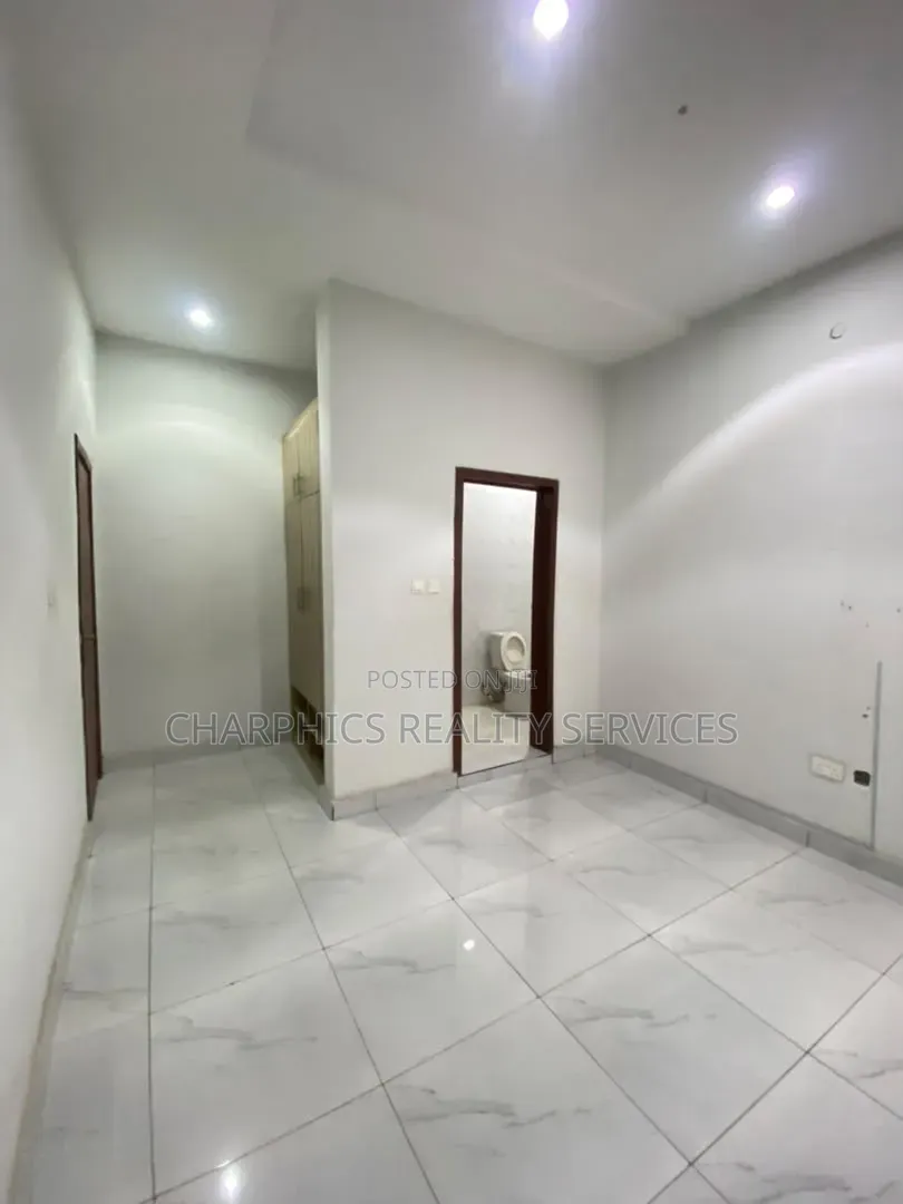 4bdrm Duplex in Lekki Phase 2 for rent in Lekki Phase 2
