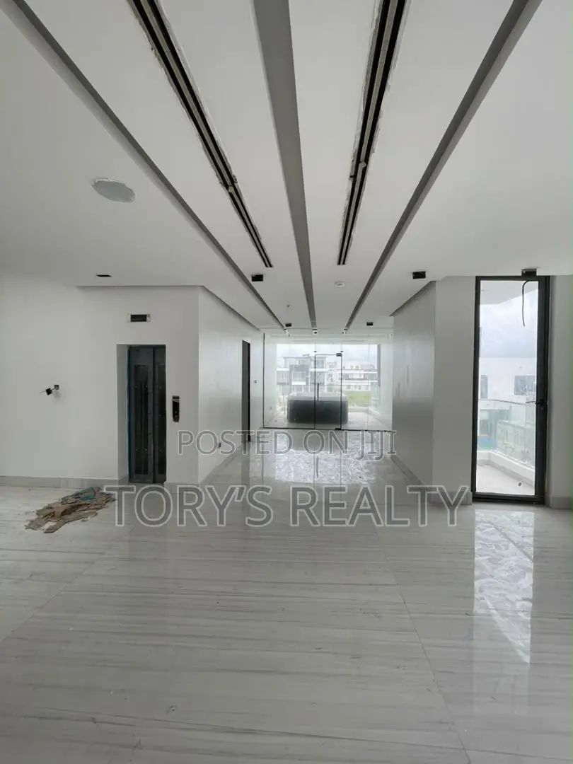 5bdrm Duplex in Ikate for sale in Ikate