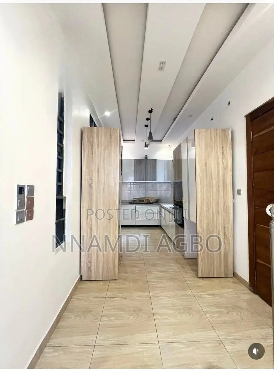 3bdrm Duplex in Lafiaji for rent in Lafiaji