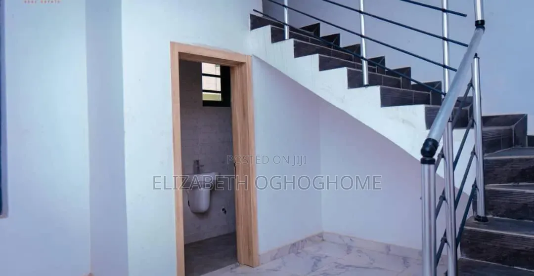 5bdrm Duplex in Ado / Ajah for sale in Ado / Ajah