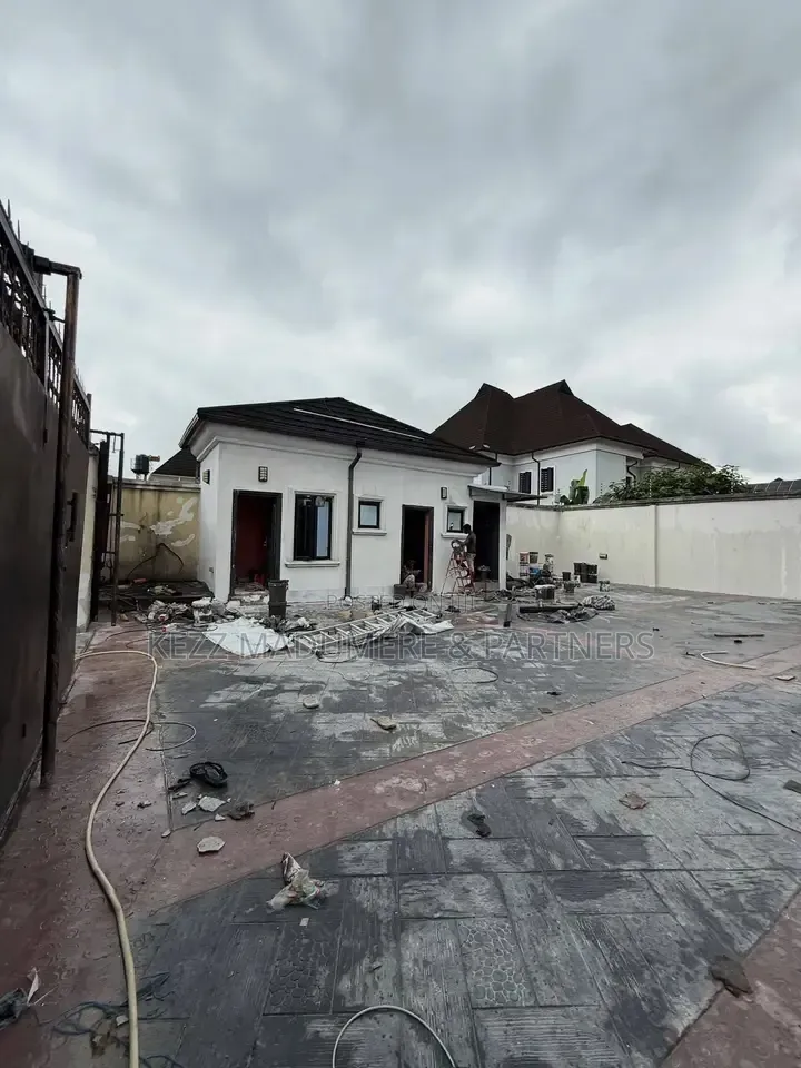 4bdrm Duplex in Dr Peter Odili Trans for sale in Trans Amadi
