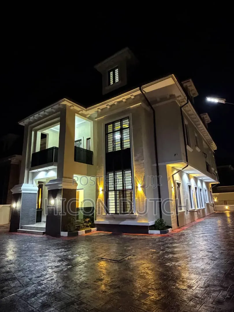 7bdrm Duplex in Efab Metropolis, Karsana for sale in Karsana