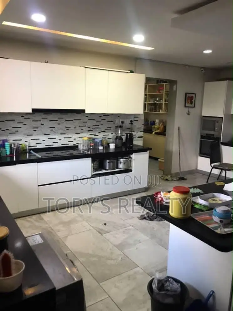 5bdrm Duplex in Ikate for rent in Ikate