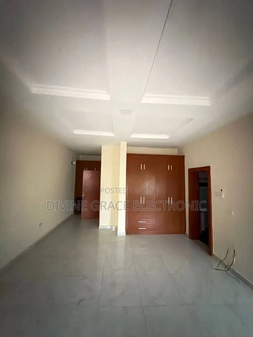 5bdrm Duplex in Bahama Estate, Karsana for sale in Karsana