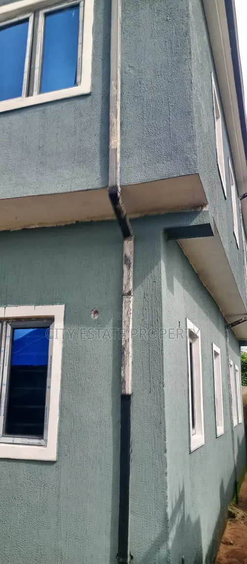 8bdrm Block of Flats in Favour Estate, Rukpokwu for sale in Rukpokwu