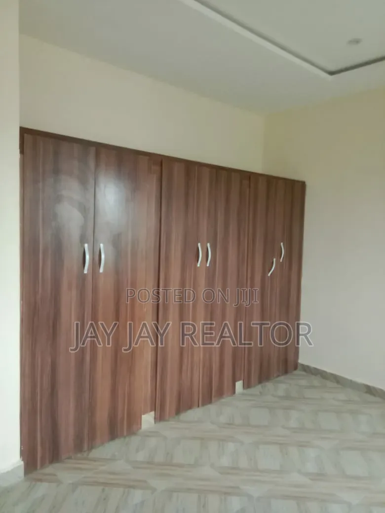 Furnished 3bdrm Townhouse / Terrace in Apo Resettlement for rent in Apo Resettlement