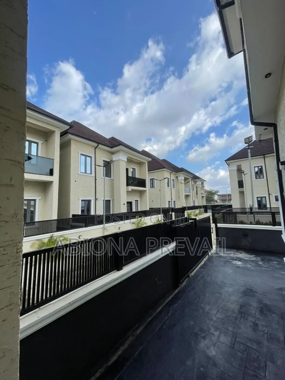 4bdrm Duplex in Mini Estate, Gaduwa for sale in Gaduwa