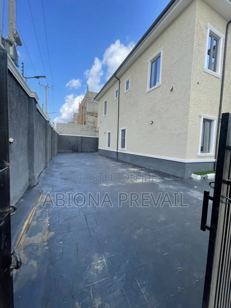 4bdrm Duplex in Mini Estate, Gaduwa for sale in Gaduwa