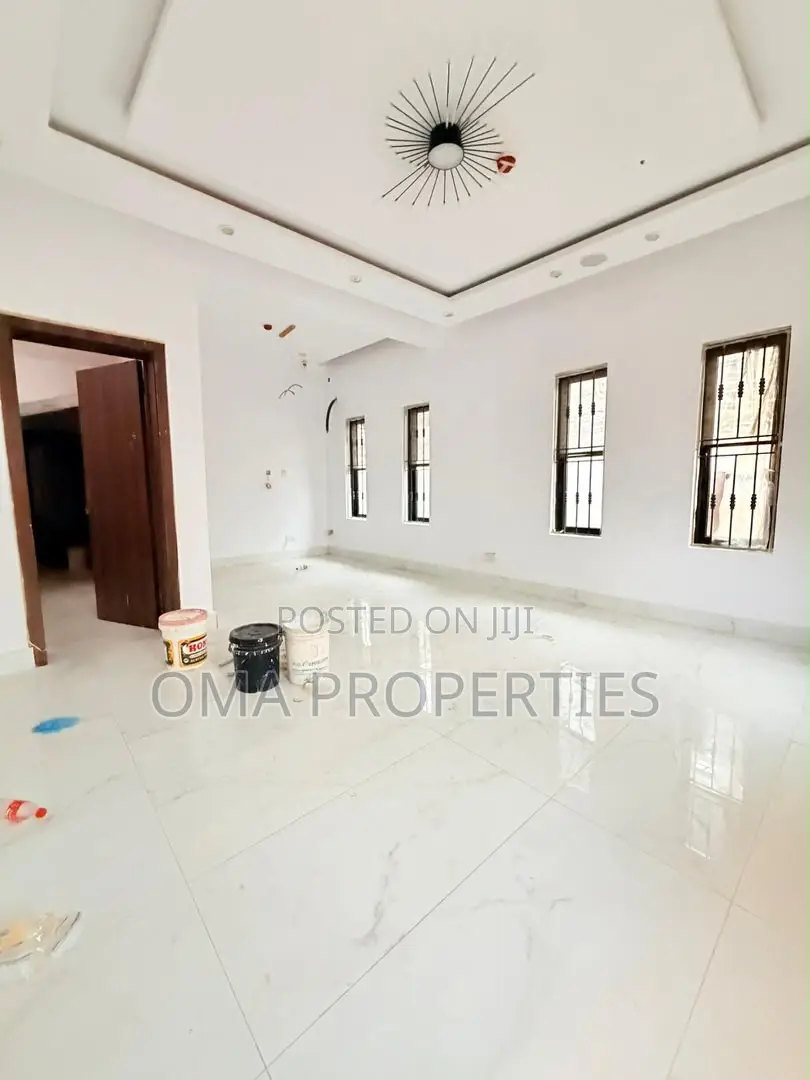 Furnished 4bdrm House in Surulere for sale in Surulere