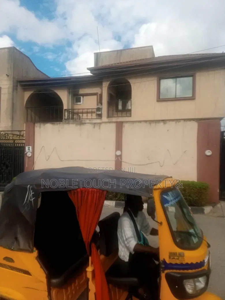 7bdrm Duplex in Ajao Estate By for sale in Ajao Estate
