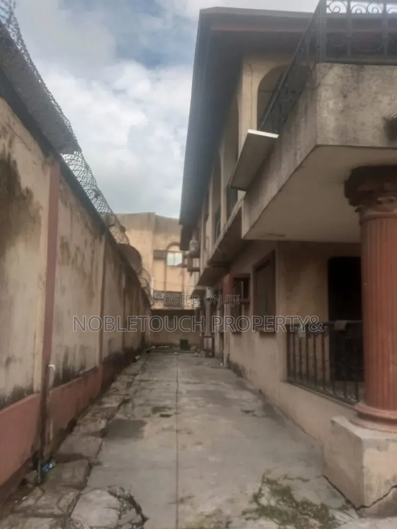 7bdrm Duplex in Ajao Estate By for sale in Ajao Estate