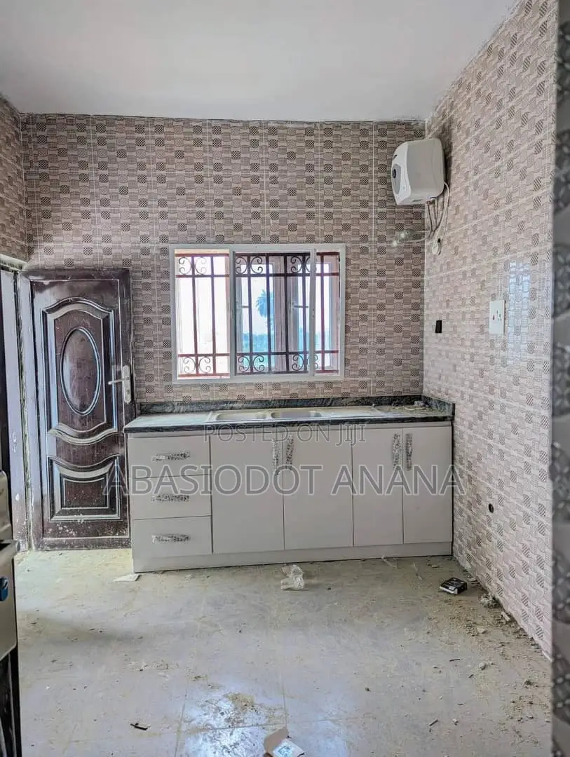 3bdrm Apartment in Shelter Afrique Ext, Uyo for rent in Uyo